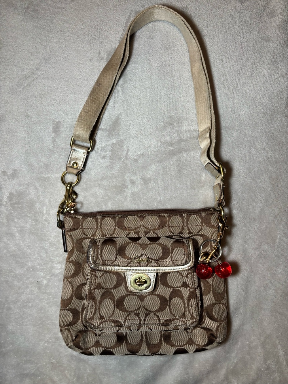 Vintage Coach Penelope Signature Khaki crossbody bag